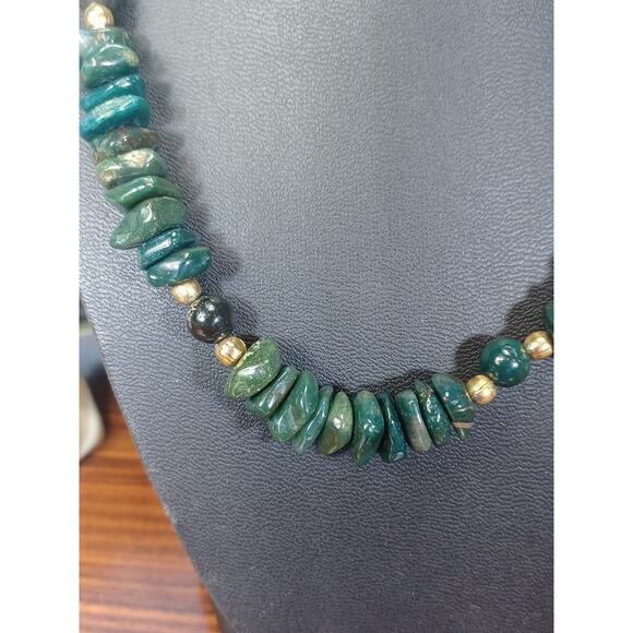 Vintage Polished Malachite Green Necklace Long Goldtoned Beads Stunning Unique - Picture 4 of 13
